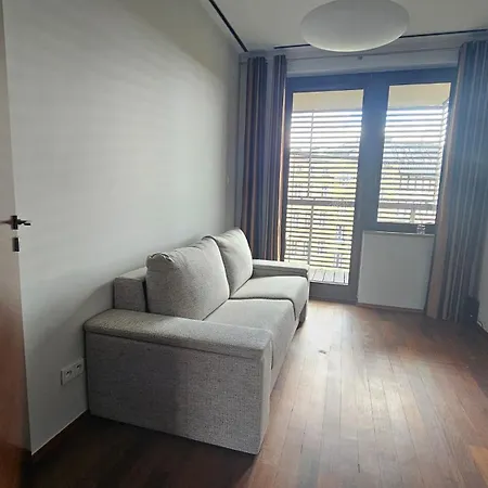 Leopoldinum, 90m2, Stare 600 M, Parking * 브로츠와프