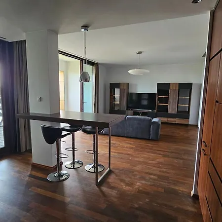Apartment Leopoldinum, Stare 600 M, Parking *